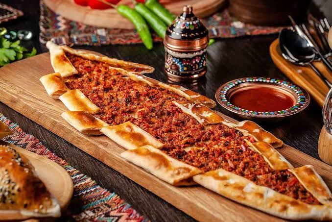 Kıymalı Pide