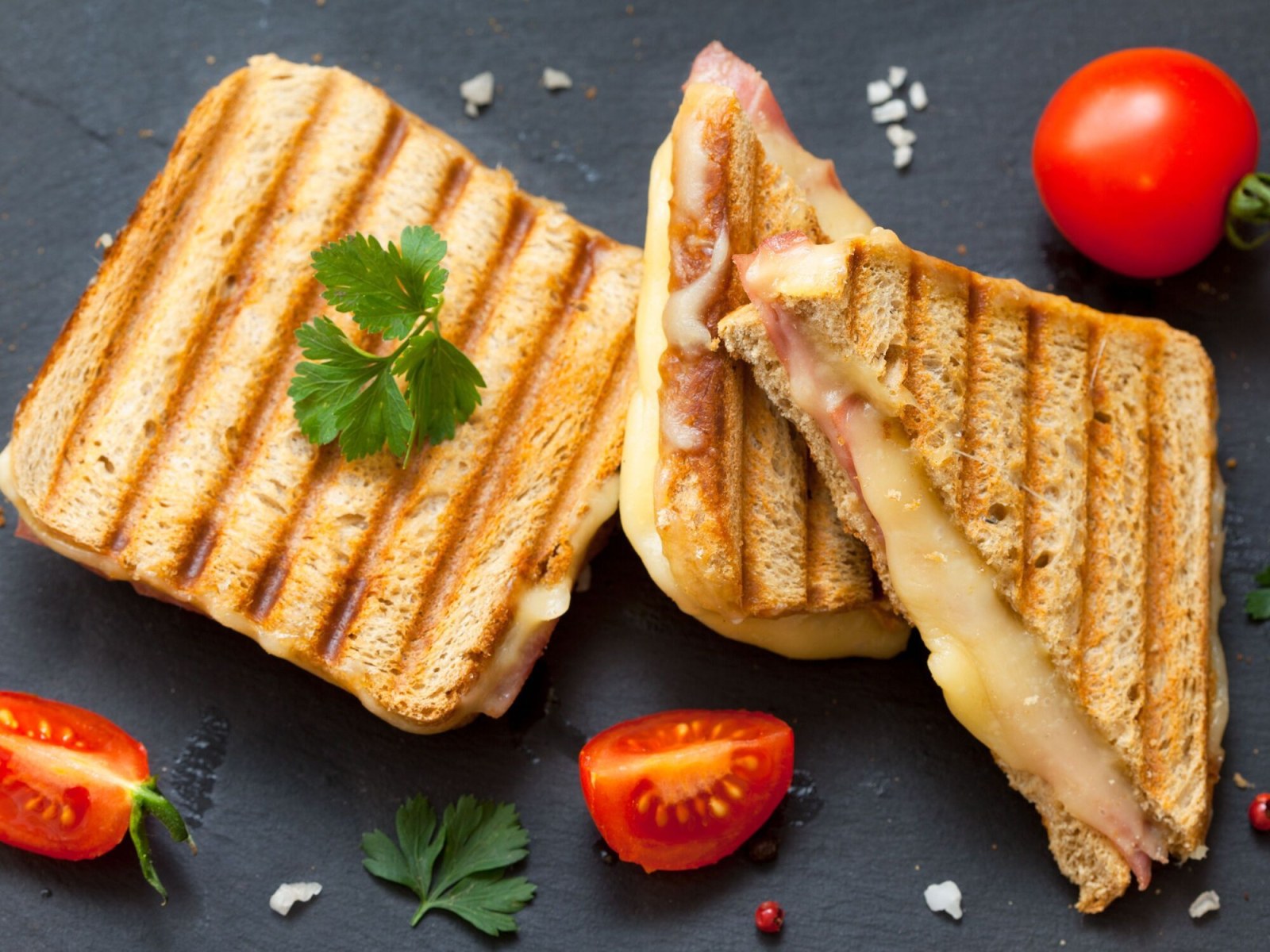 Beyaz Peynirli tost