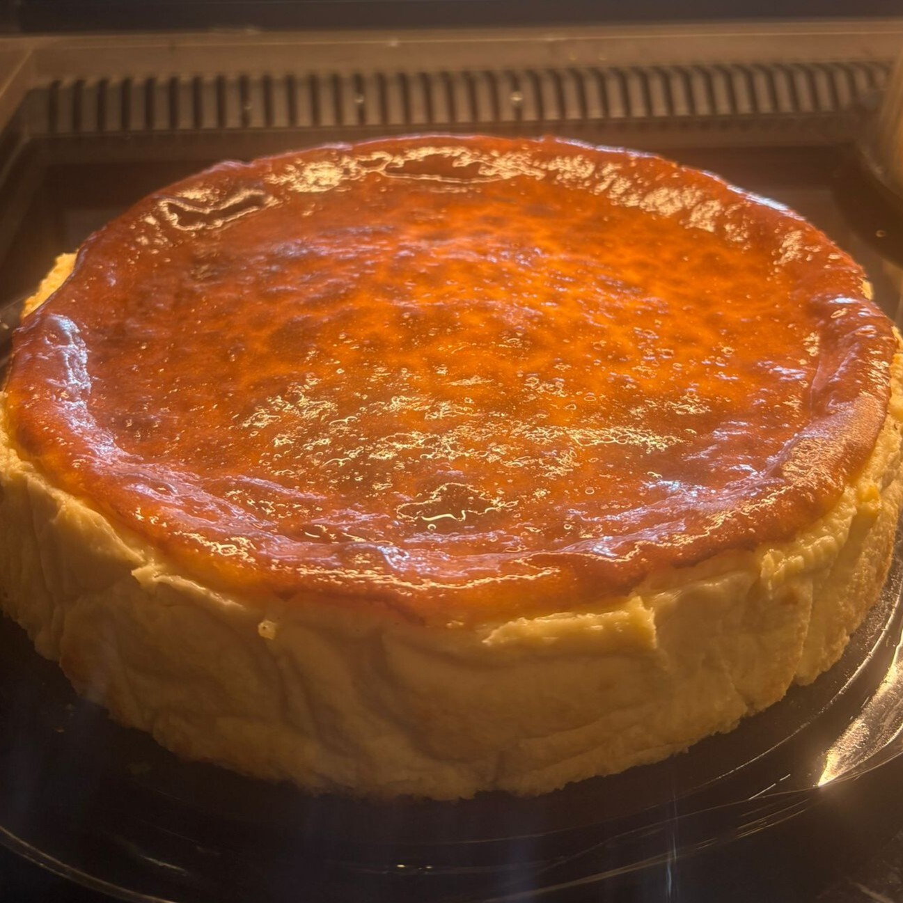 San Sebastian Cheesecake (Teker)