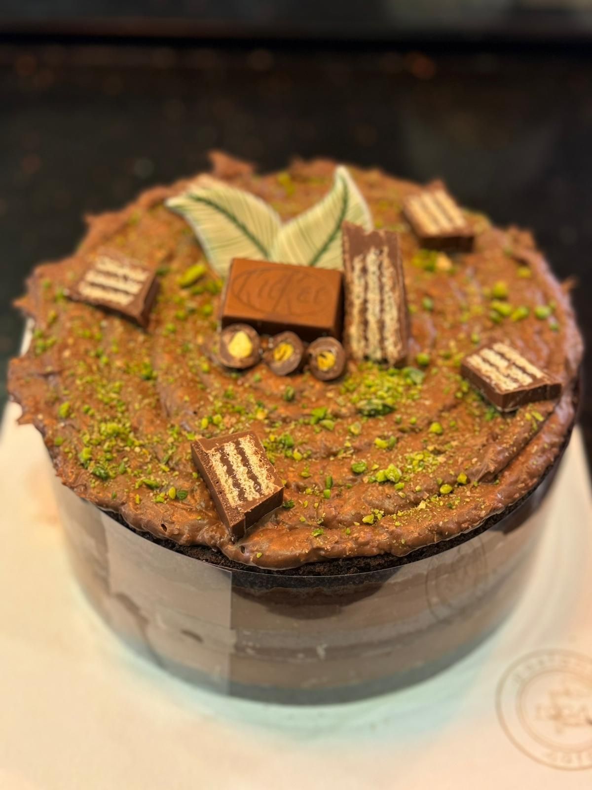 Kitkat Çikolatalı Pasta (8 - 10 Kişilik)
