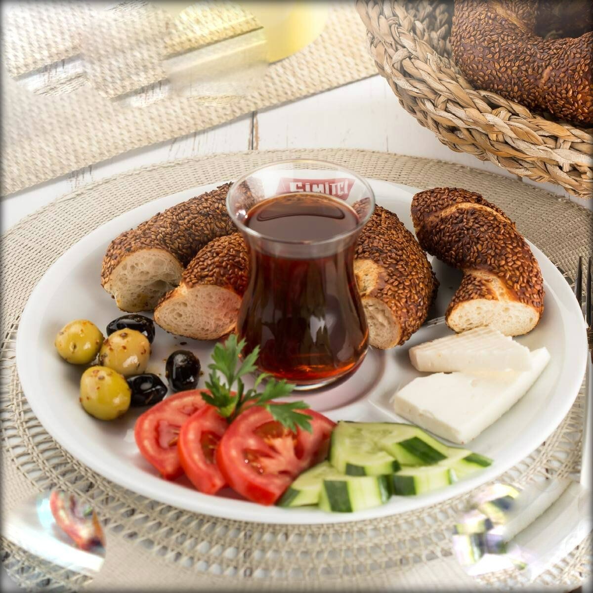 Kaşarlı Simitli Söğüş Tabağı