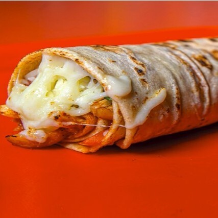 Chedarlı Peynirli Dürüm Mega ( L )