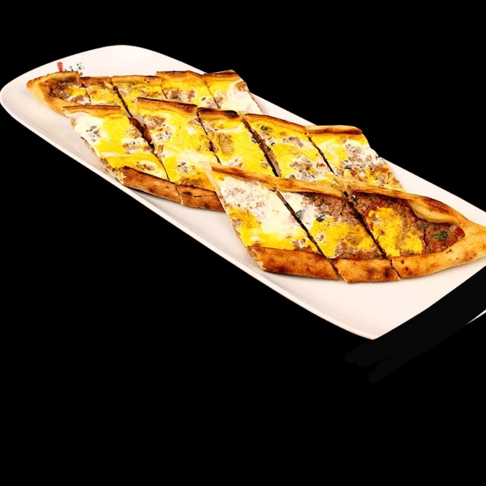 Açık Cantık Pide Kıymalı Yumurtalı