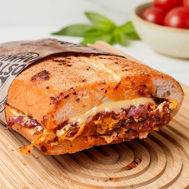 Pastırmalı Kaşarlı Tost