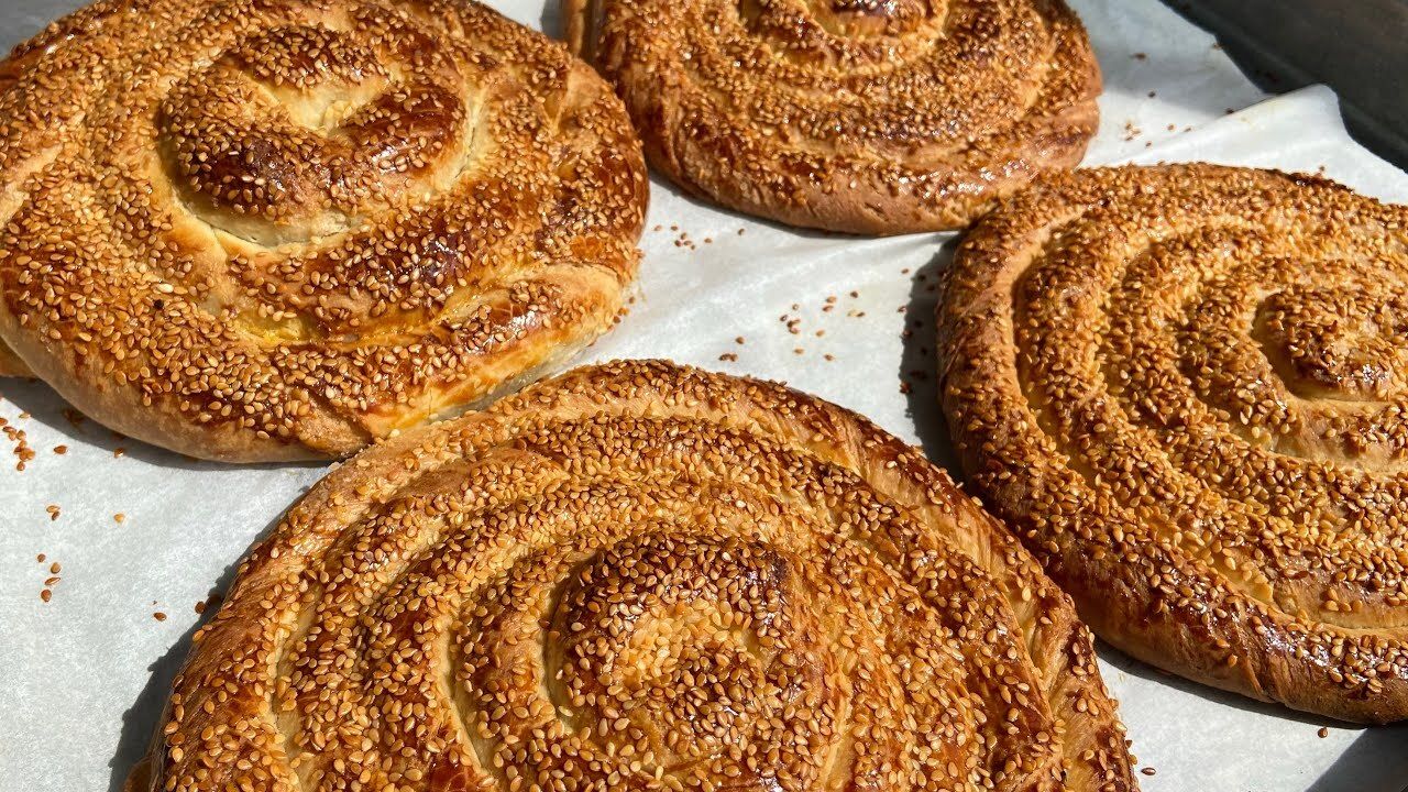 2 Adet Tahinli Çörek + Coca-Cola (33 cl.)