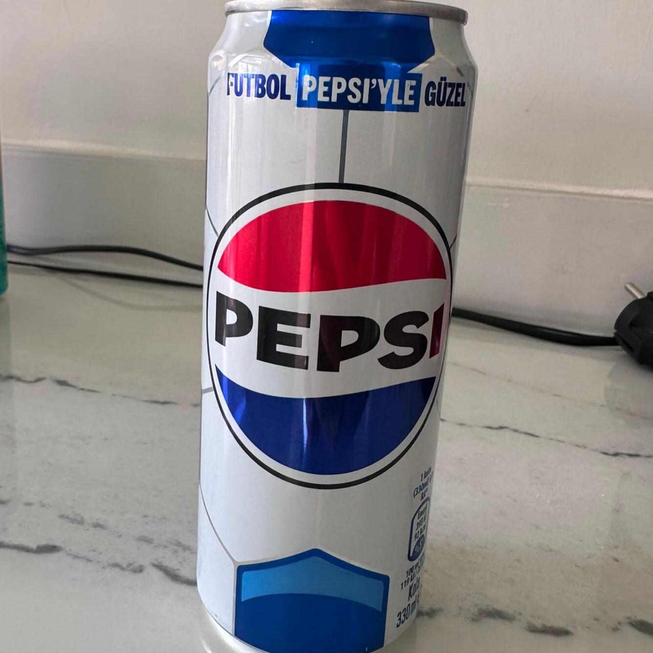 Pepsi (330 ml)