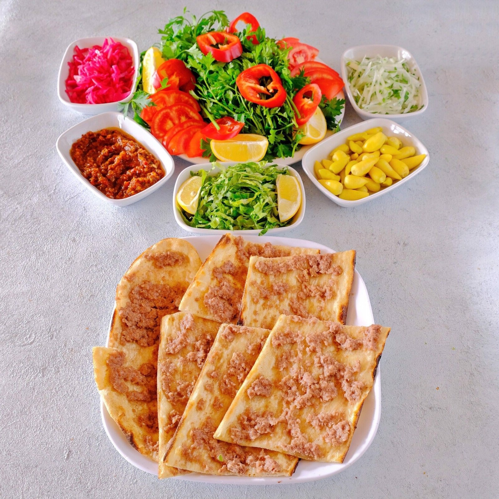 Sade Kıymalı Pide