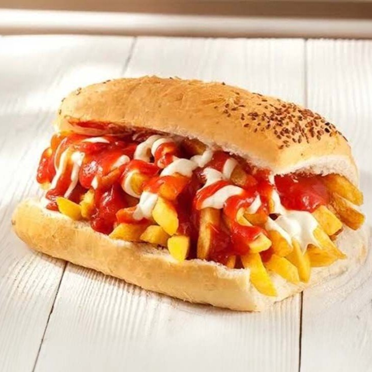 Kajun Baharatlı Sosisli Patso