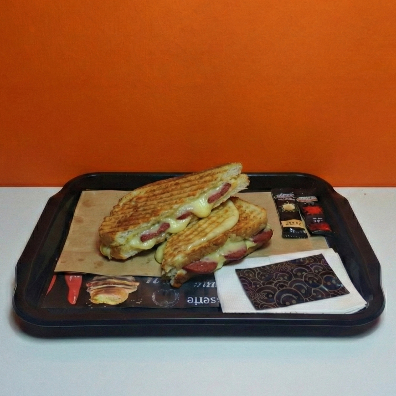 Sucuklu kaşarlı Tost