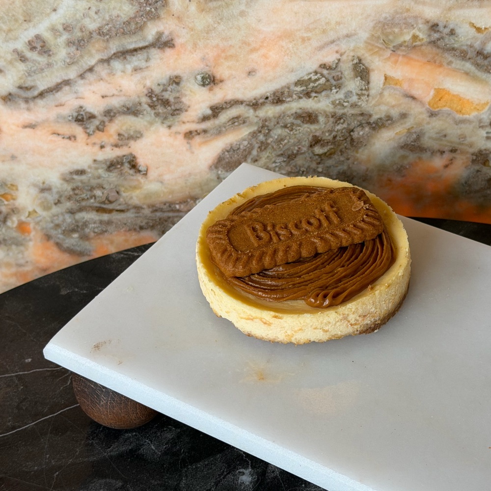 Lotus Mono Cheesecake