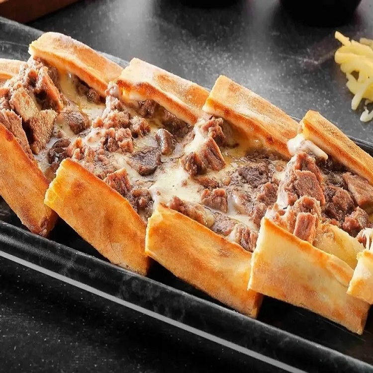 Sade Kavurma Kaşarlı Pide+Sütaş Ayran+Salata