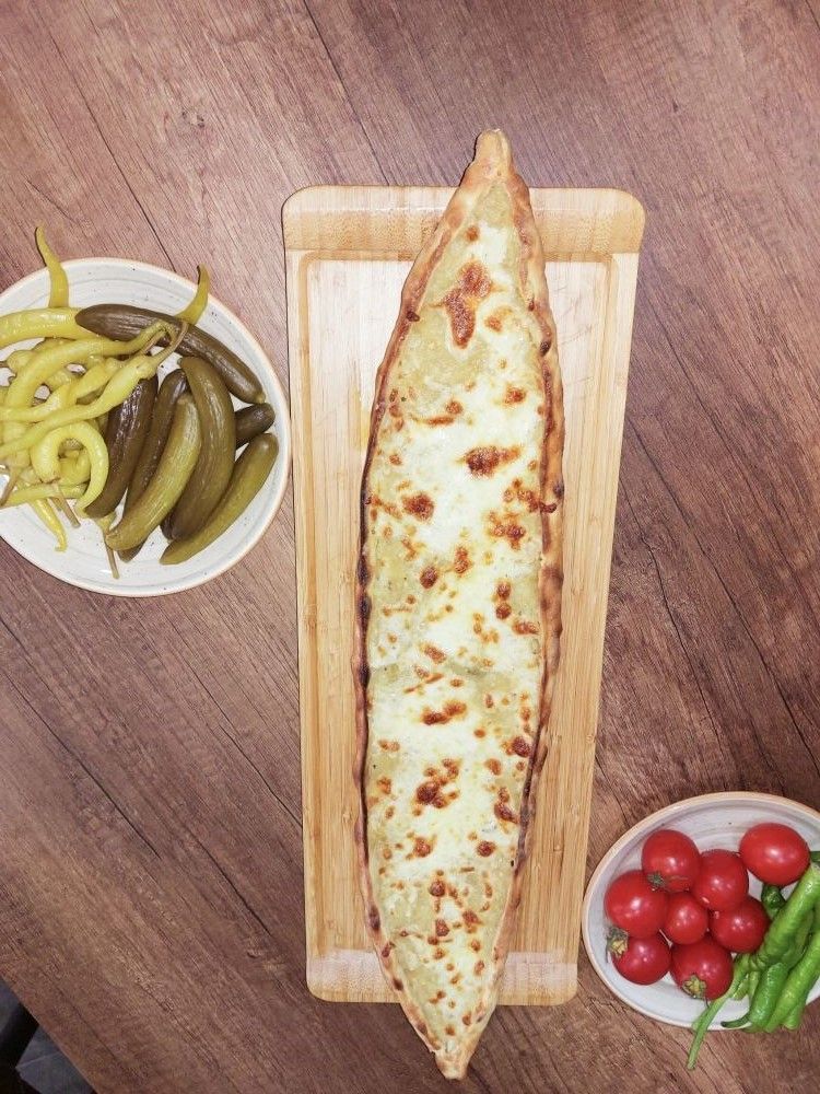 Köz Patlıcanlı Kaşarlı Pide (Açık)