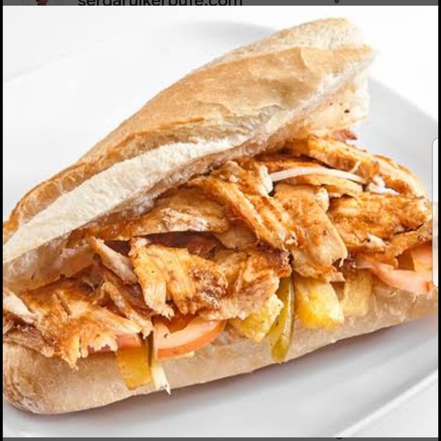 Yarım Ekmek Tavuk Döner+ayran