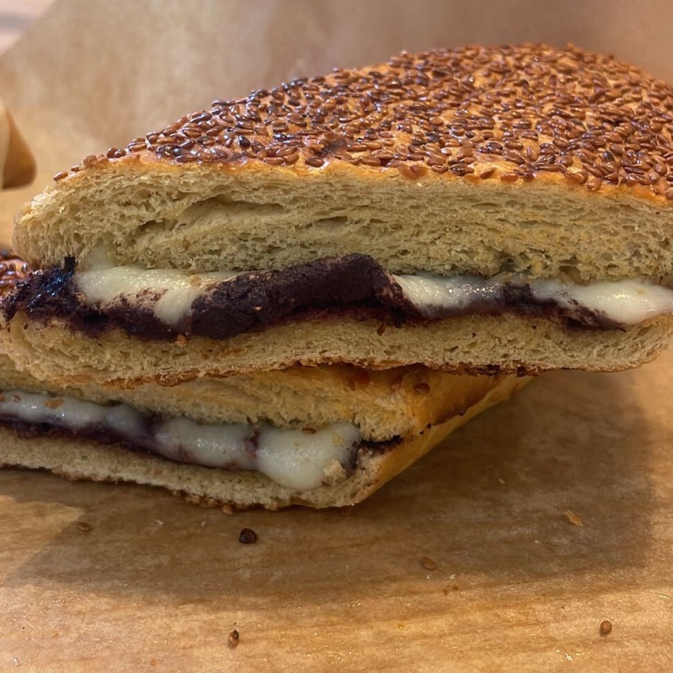 Zeytin Ezmesi & Mozzarella