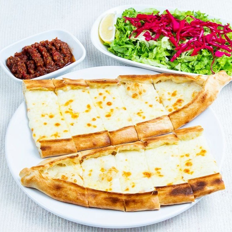 Kaşarlı Pide