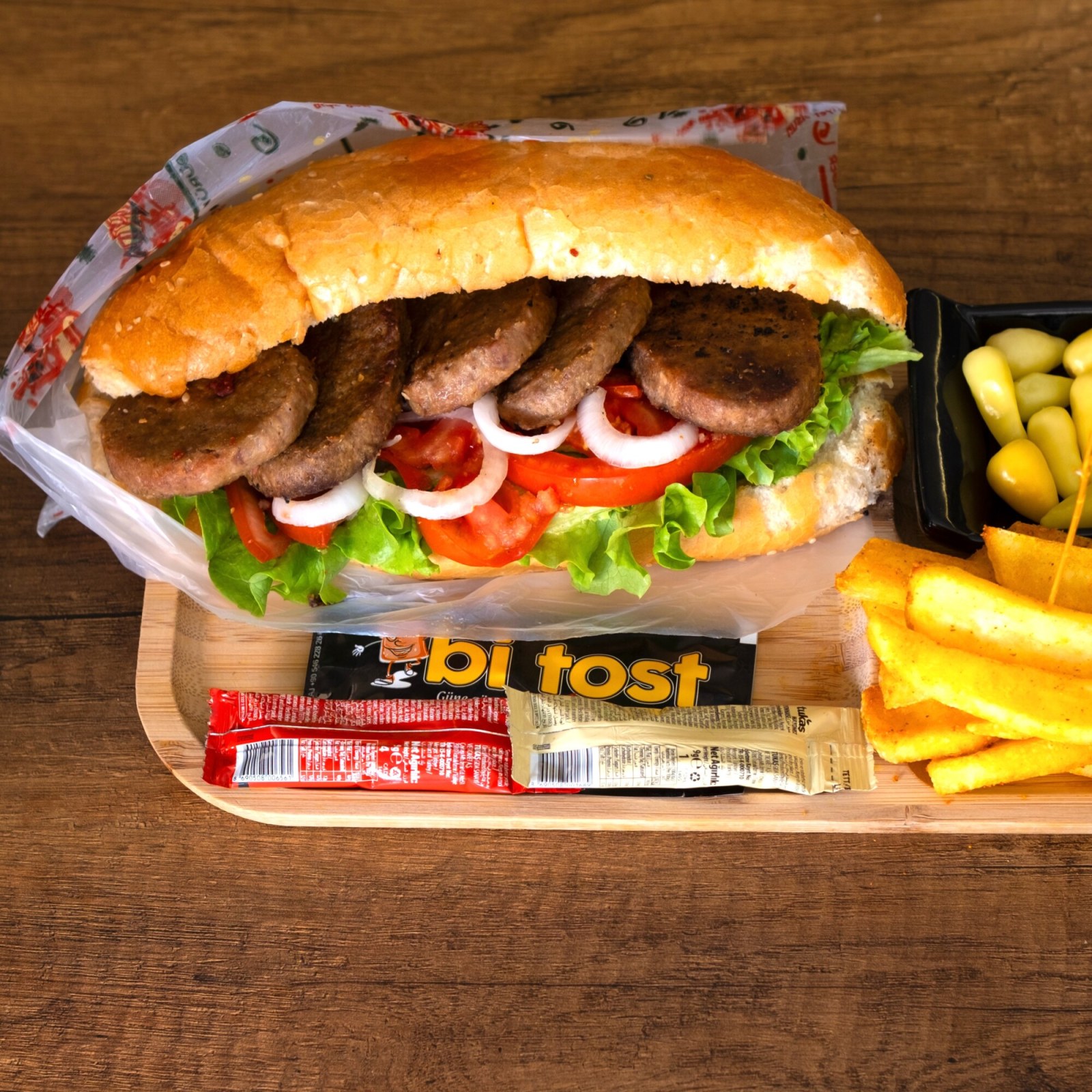 Ekmek Arası Izgara Köfte