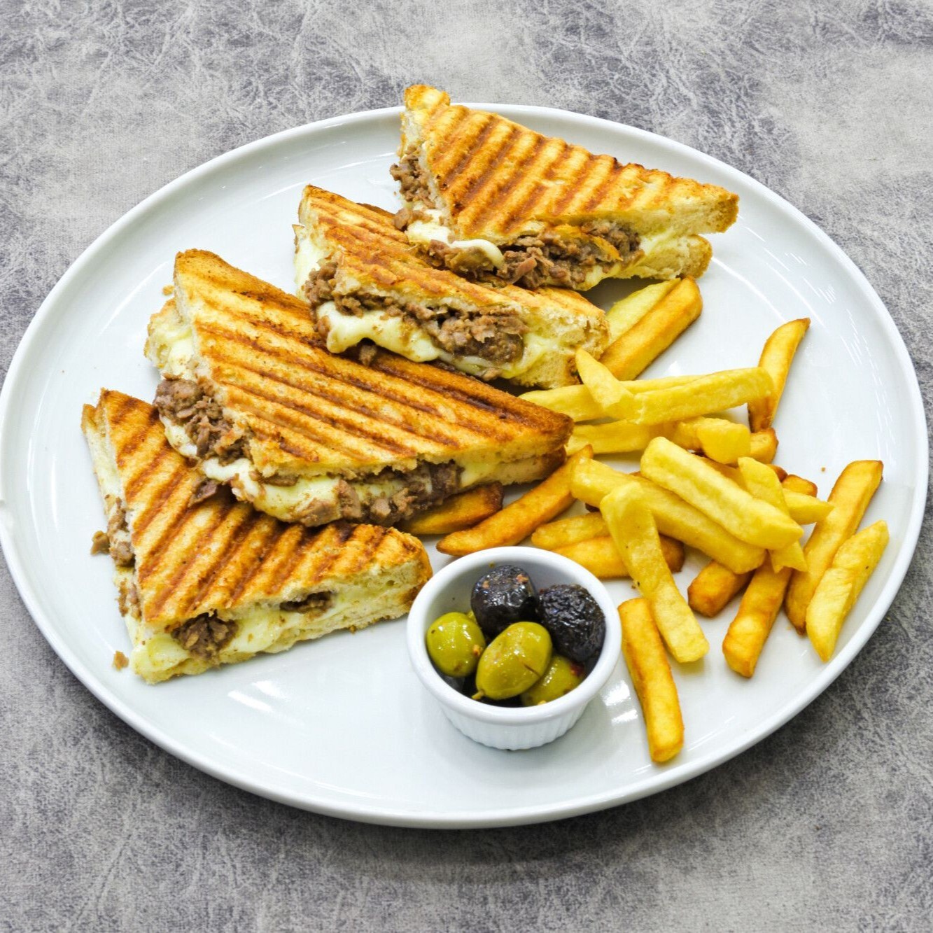 Kavurma Kaşarlı Tost