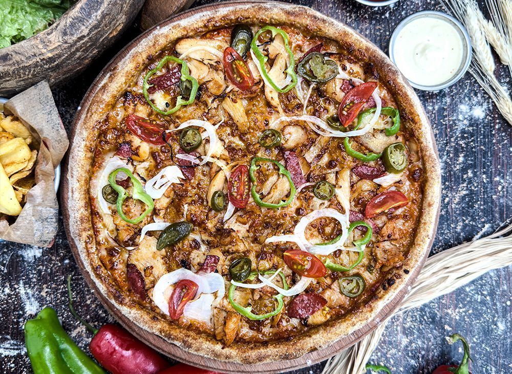 Yöresel Tavuklu Pizza (Büyük)