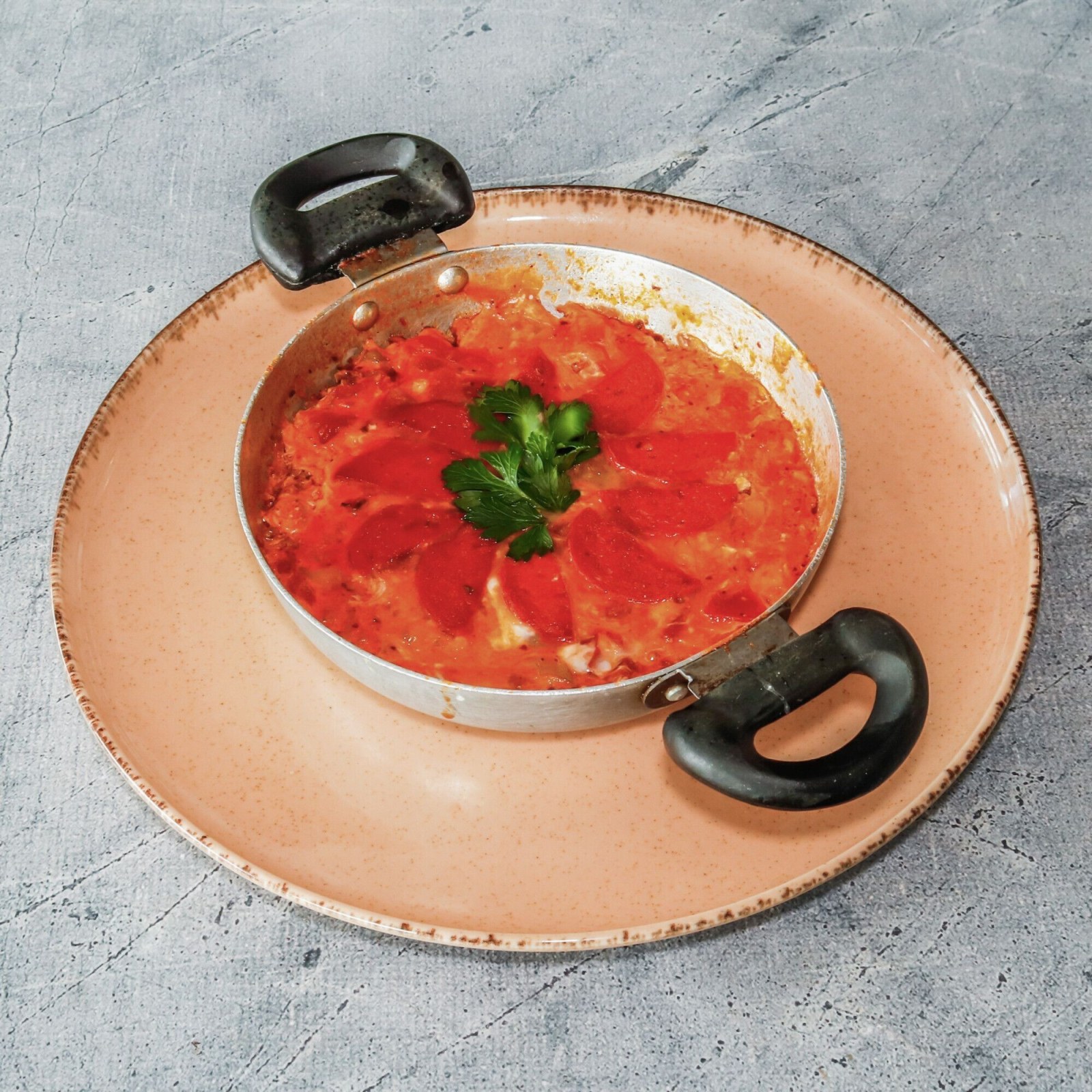 Sucuklu & Beyaz Peynirli Menemen