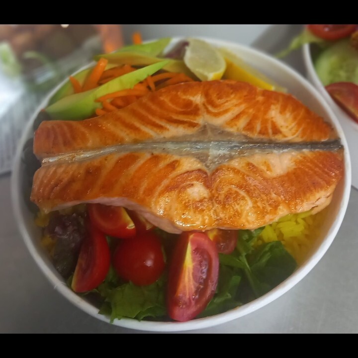 Somon Bowl Yanında çorba ikramımızdır