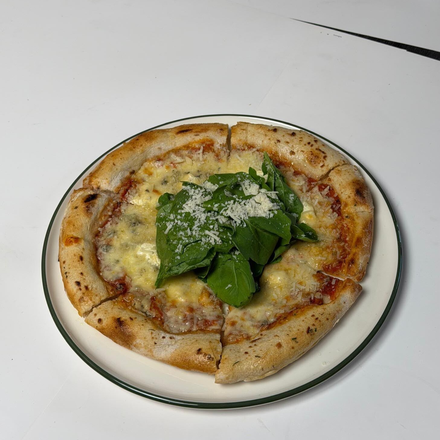 4 Peynirli Pizza