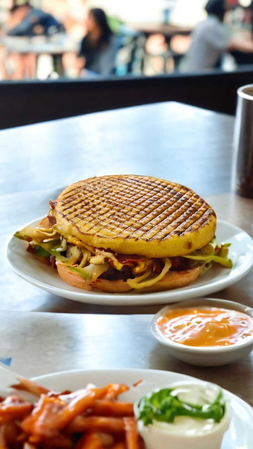Süper Akdeniz Bazlama Gurme Special Vip Tost