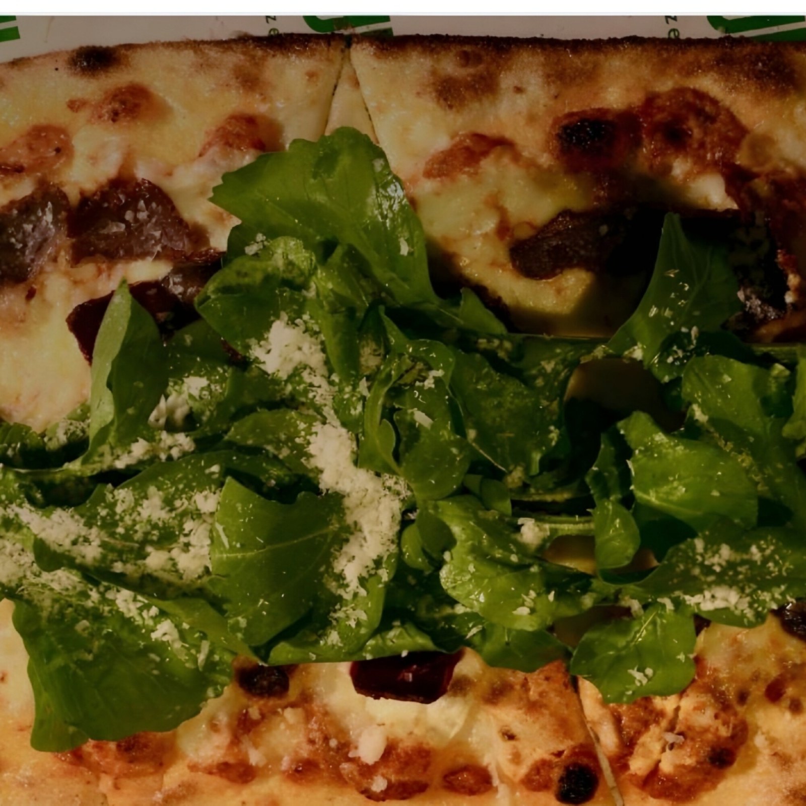 Pastırmalı Flambe Pizza