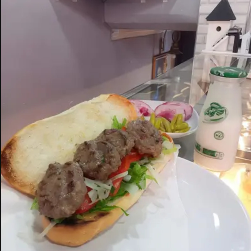 Ekmek Arası Izgara Köfte