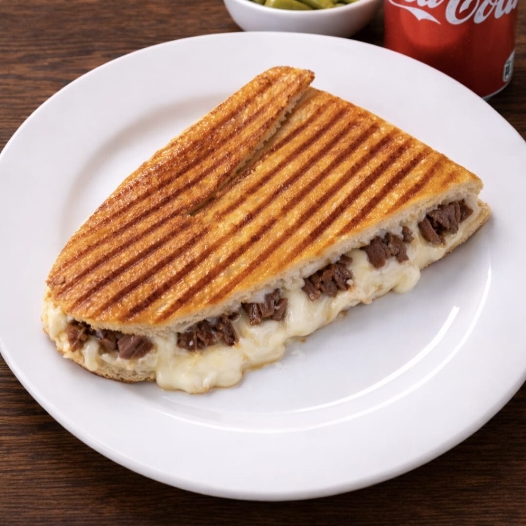 Kavurmalı Kaşarlı Tost (Yarım Ekmek)