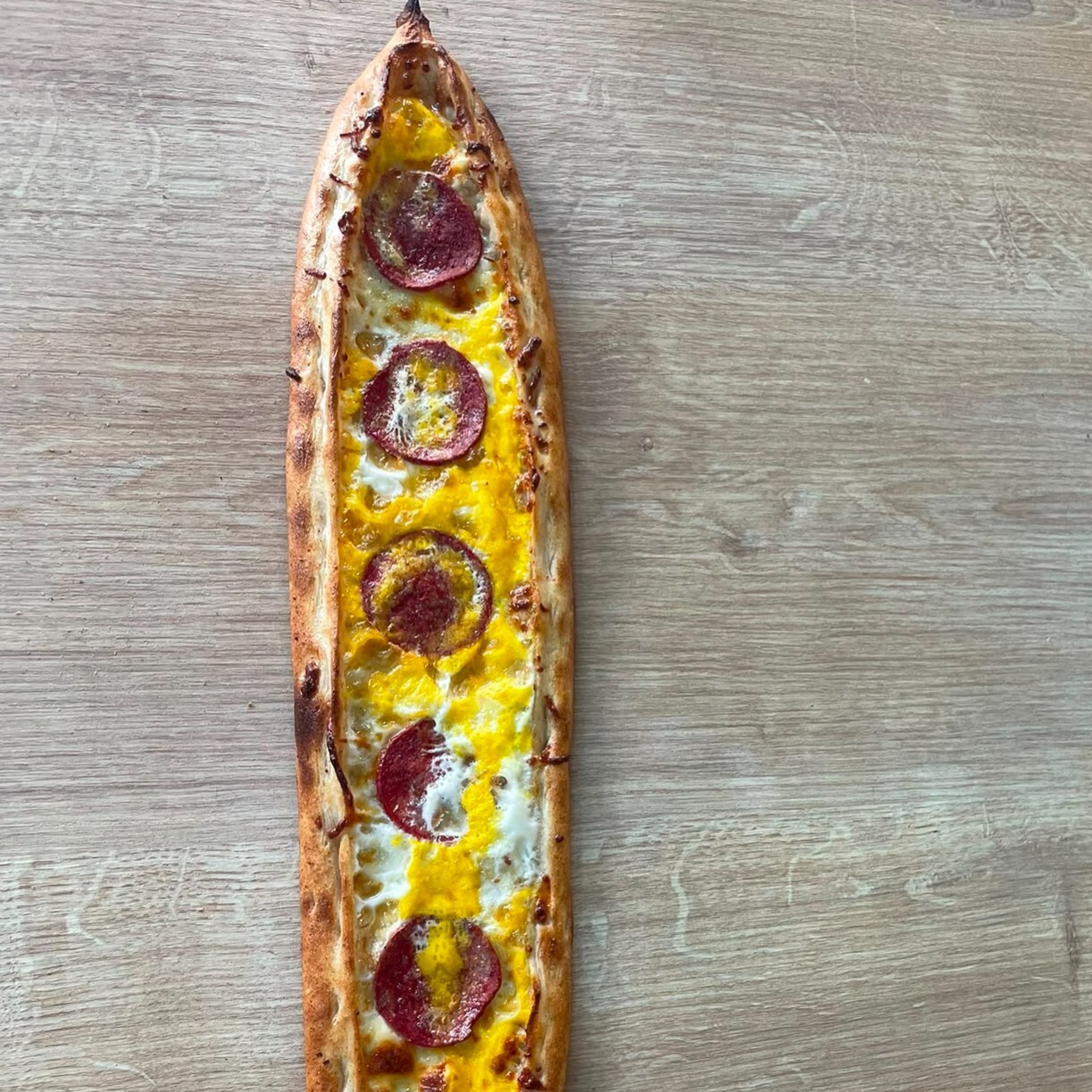 Sucuklu Yumurtalı Pide