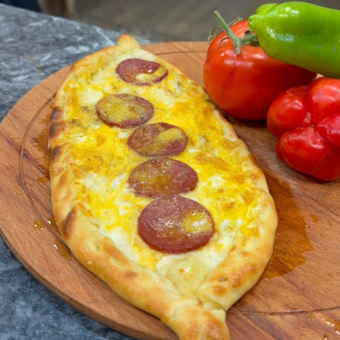 Sucuklu Yumurtalı Pide