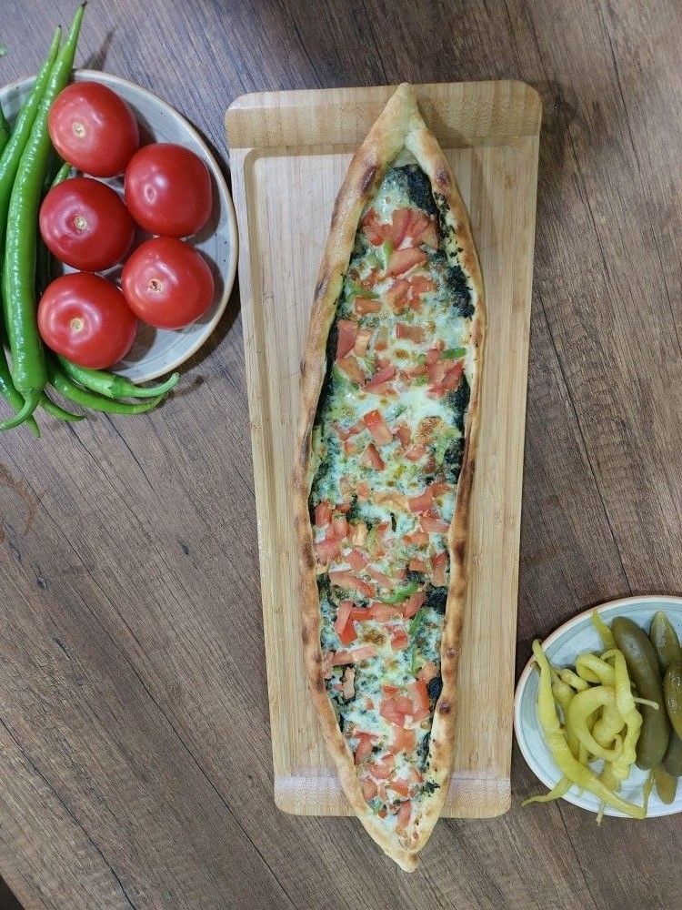 Kaşarlı Veggie Pide (Açık)
