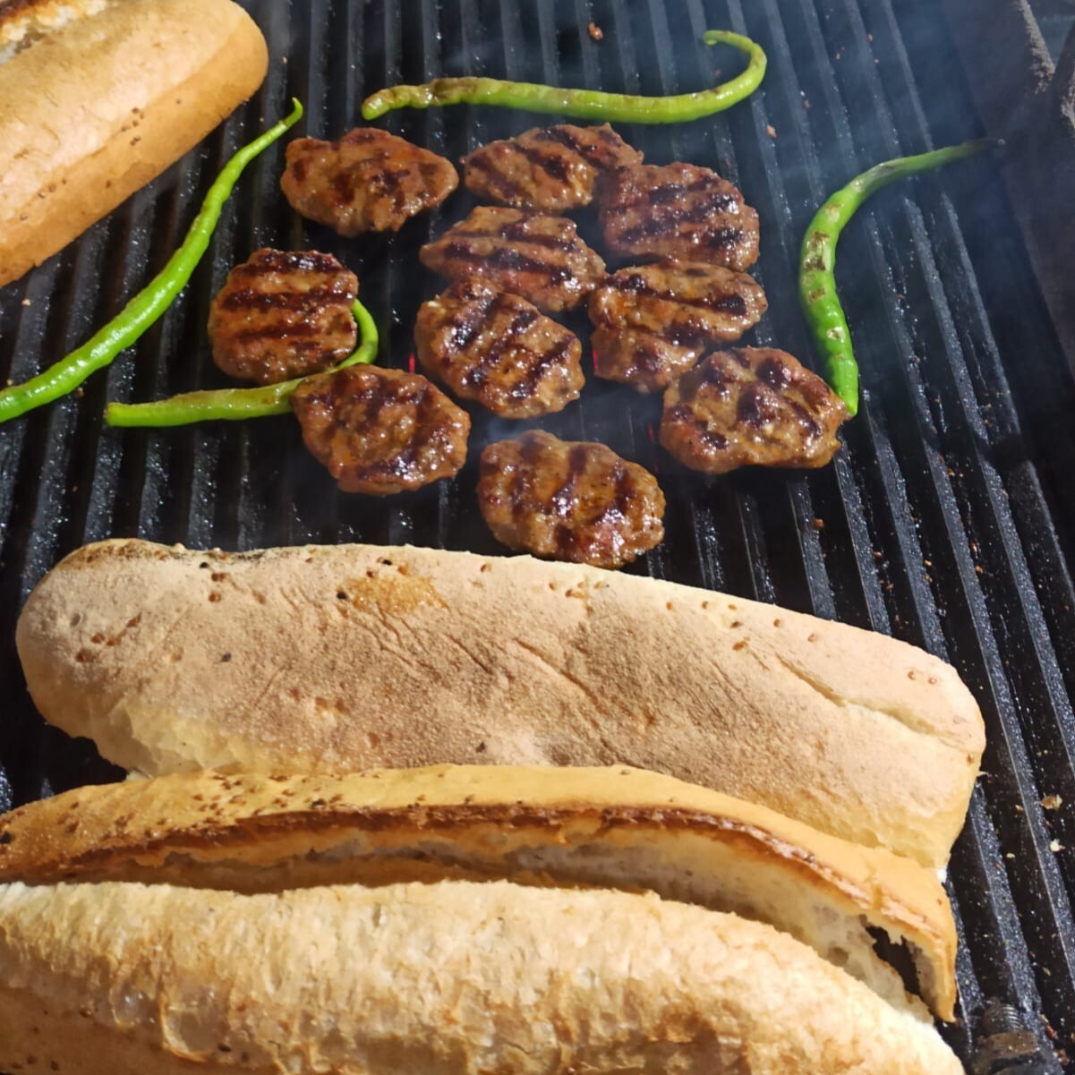 Ekmek Arası Izgara Köfte