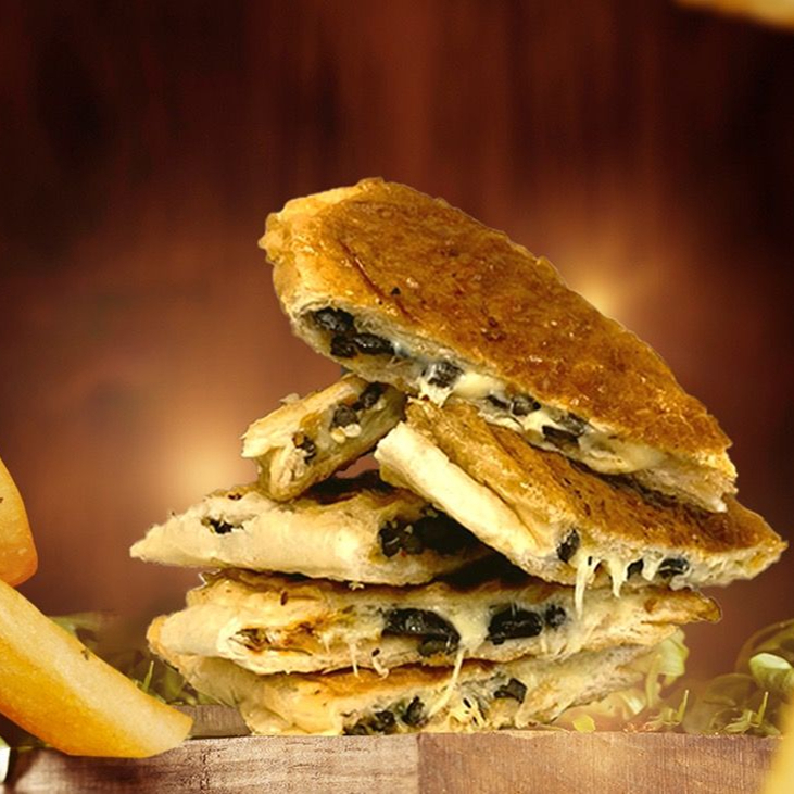 Zeytinli Kaşarlı Tost