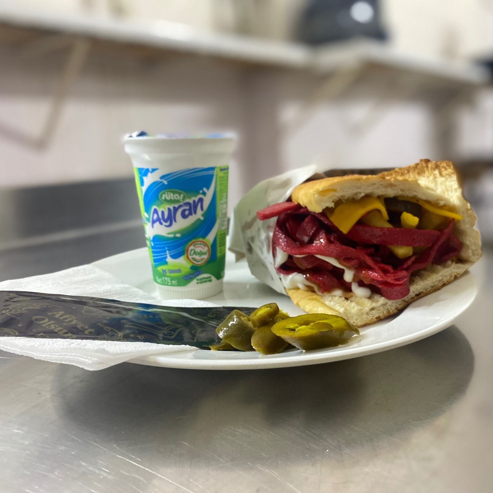 Patsocu Ferroo Special’s Yarım Ekmek Arası Acılı Atom Patso+SÜTAŞ AYRAN(175CL)