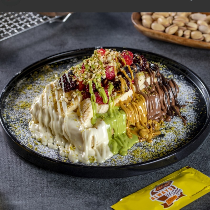 Bol Soslu Waffle