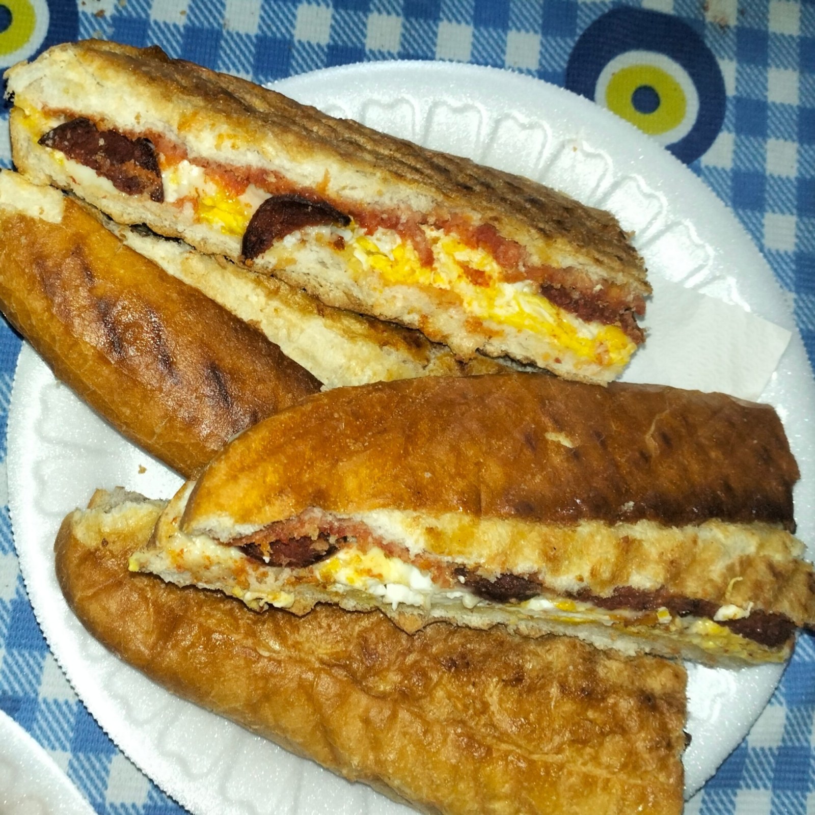 2 Adet Yumurtalı Karışık Tost & Coca-Cola (1 L.)