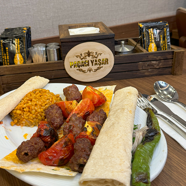 Domatesli Kebap
