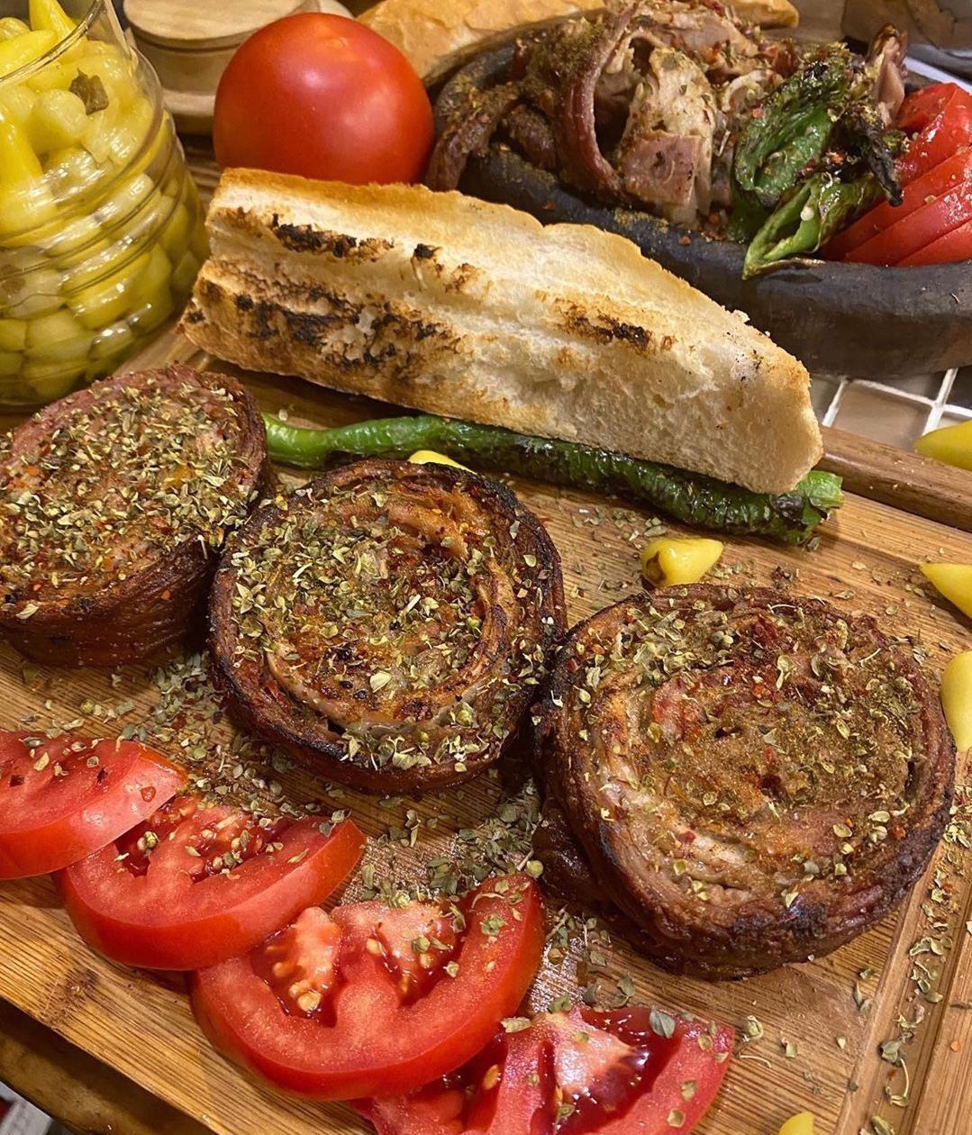 3/4 Ekmek İzmir Usulü Double Kokoreç