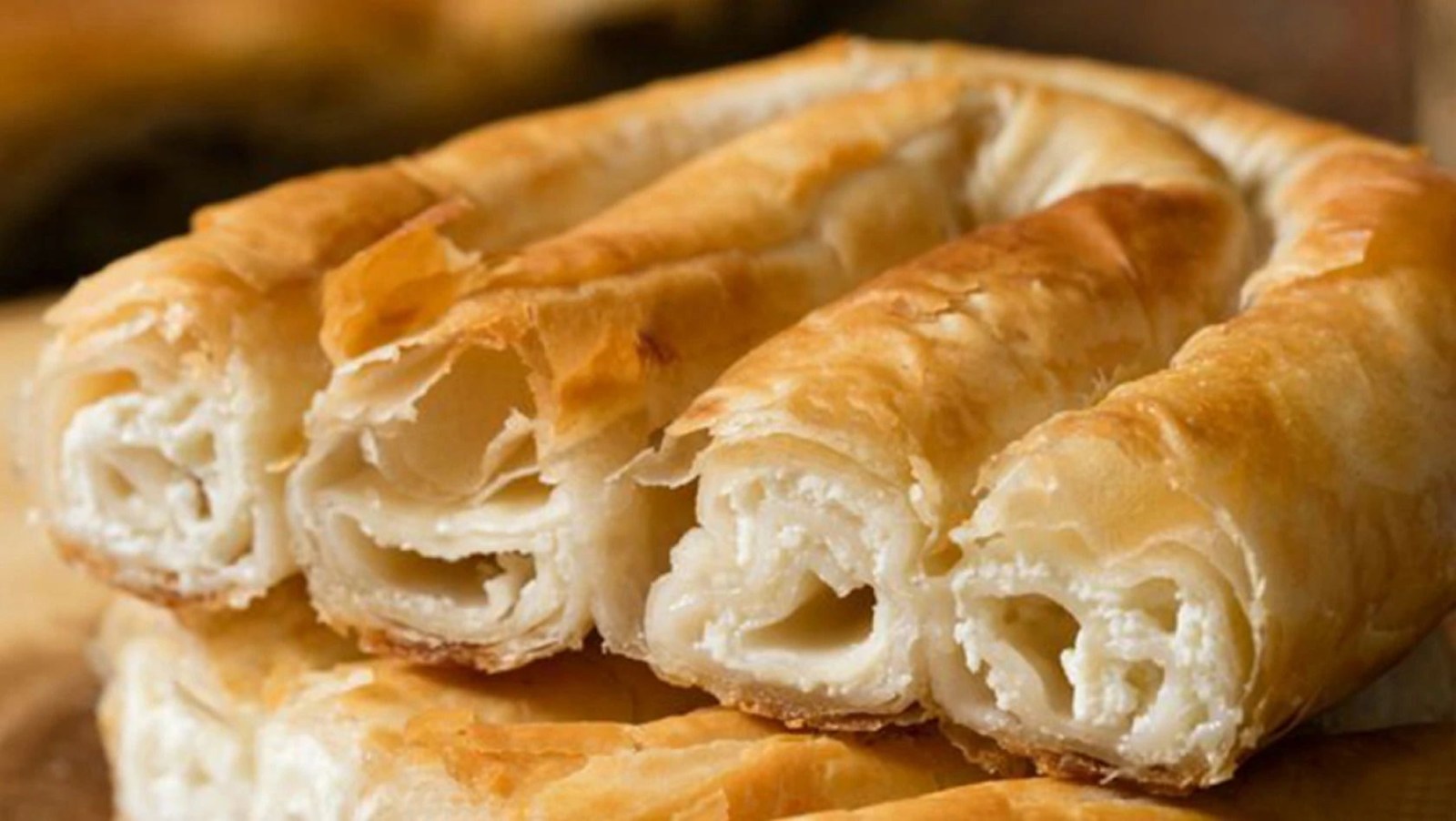Peynirli Kol Böreği (250 gr.)