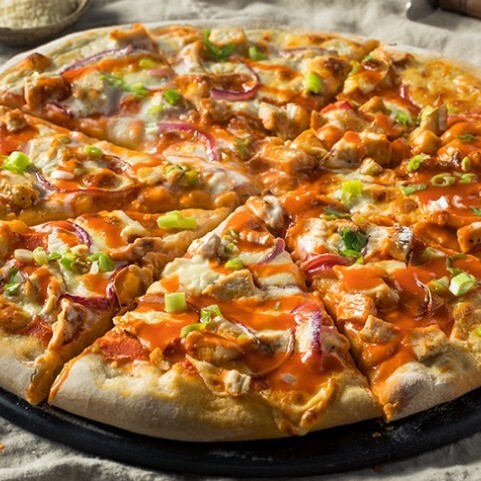 Tavuklu Pizza Peynirli Marine Tavuklu Vip Gurme Soslu Sarımsaklı Pizza (Büyük Boy)
