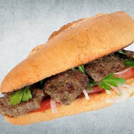 Üç Çeyrek Ekmek Arası Köfte