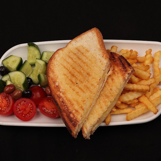 Kaşarlı Tost Menü