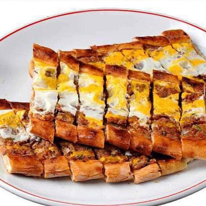 Sucuklu Kaşarlı Yumurtalı Pide