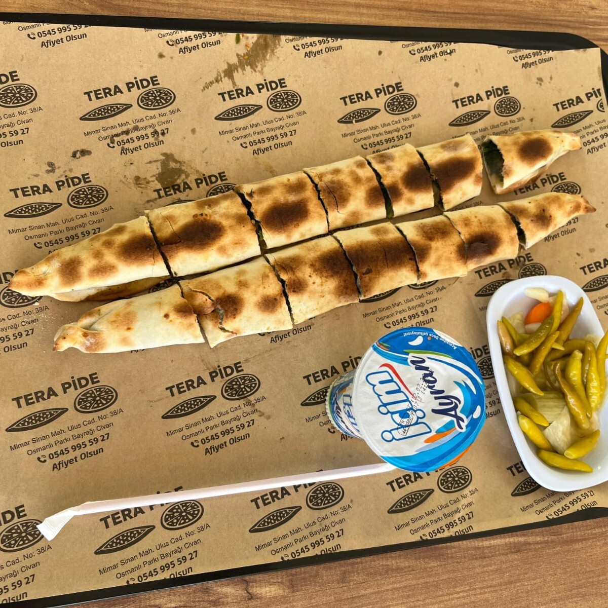 kapalı Ispanaklı Pide