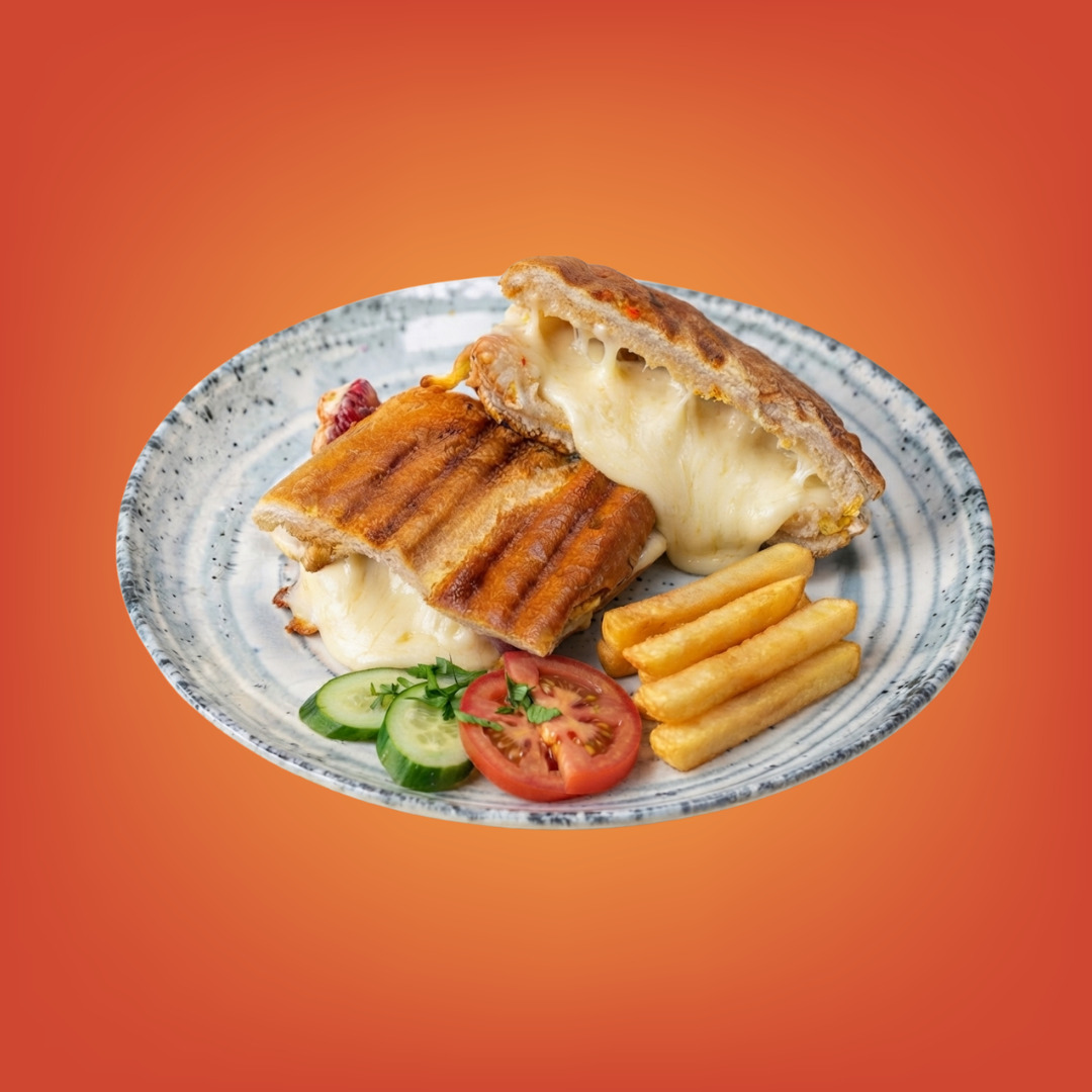 Sade Kaşarlı Tost + Patates