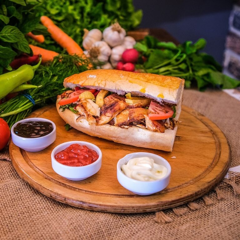 Yarım Ekmek Arası Tavuk Döner