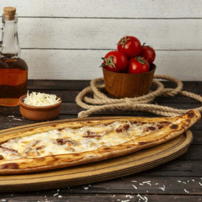 Kuşbaşı Kaşar Pide