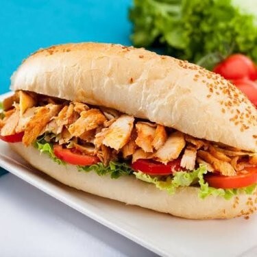 Yarım Ekmek Arası Tavuk Döner