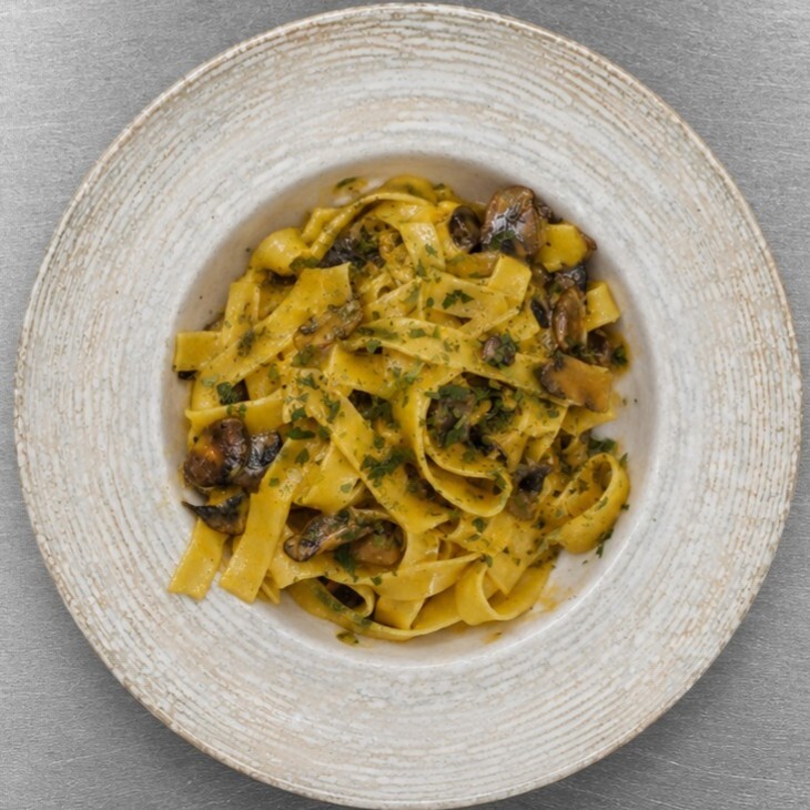 Mantarlı Cheddar Soslu Fettucine